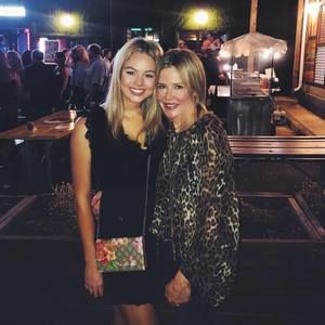 Meet your Posher, Laura